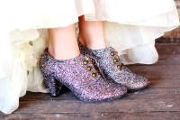 How to make glitter shoes!
