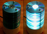 Did you have old CD’s and don’t know what to do with them? Here is some great solution. Transformation of the old material.