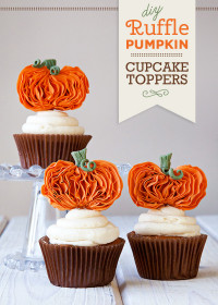 DIY Ruffle Pumpkin Cupcake Toppers