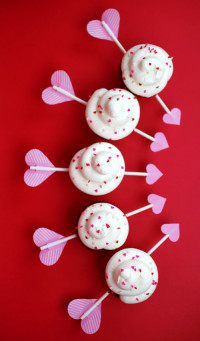 Cupid’s Arrow Cupcakes | DIY Valentines Day Ideas