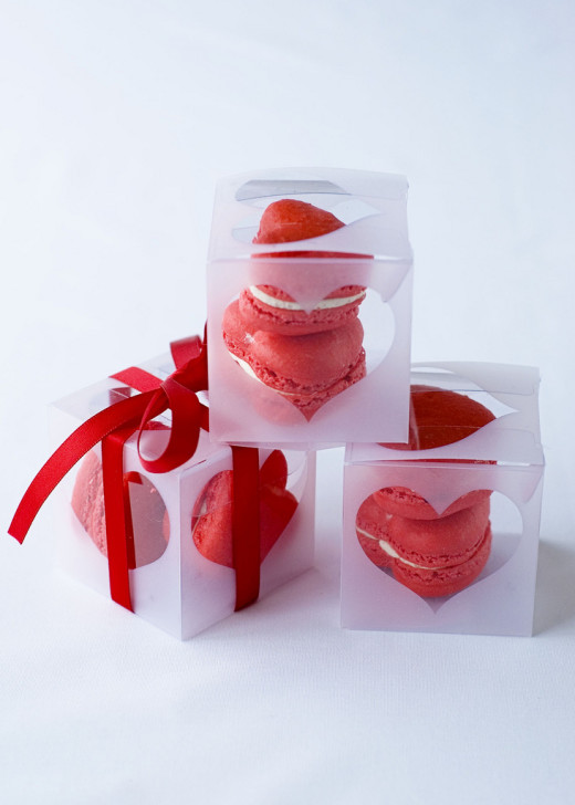Red Velvet Valentine’s Macarons | DIY Valentines Day Ideas