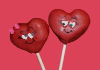 Mel’s Sweet Treats: Valentine’s Day Cake Pops