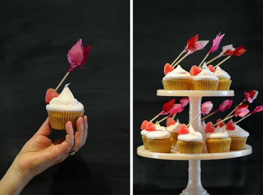 Cupid’s Arrow Valentine Cupcake Toppers DIY

Materials: 
-wooden skewers, 
-scissors, 
-red & pink tissue paper, -toothpicks, 
-candy jelly hearts