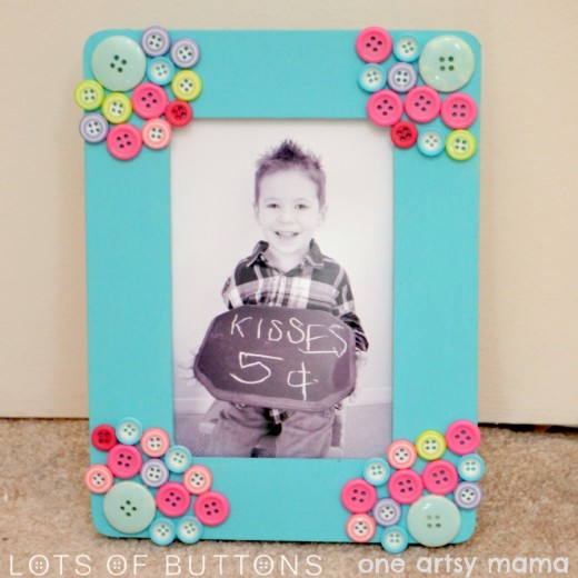 Mother’s Day Button Photo Frame | From One Artsy Mama