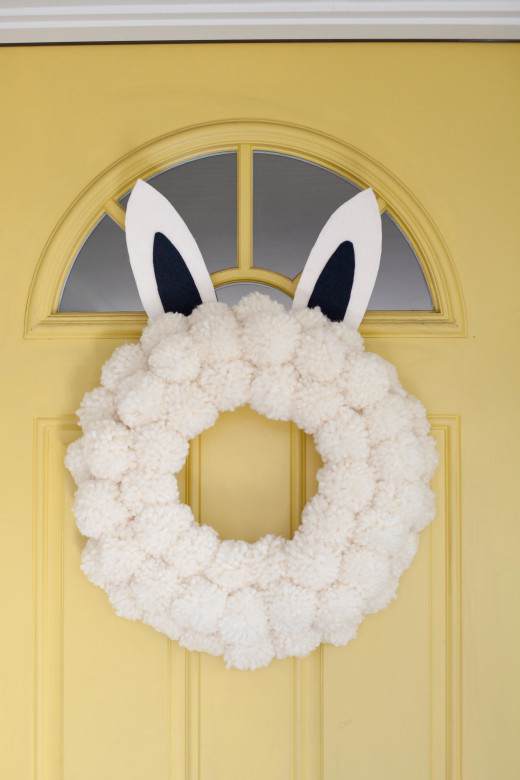 Easter Bunny Pom Pom Wreath