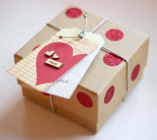 Gift Wrap: Glitter, Kraft, Wood & String