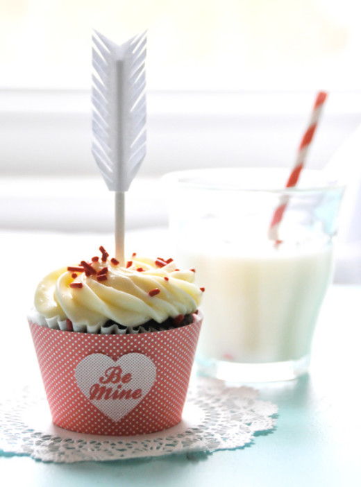 DIY Cupid’s Arrow Cupcake | DIY and Crafts