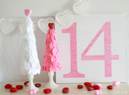 Felt heart Valentine trees | DIY Valentines Day Idea